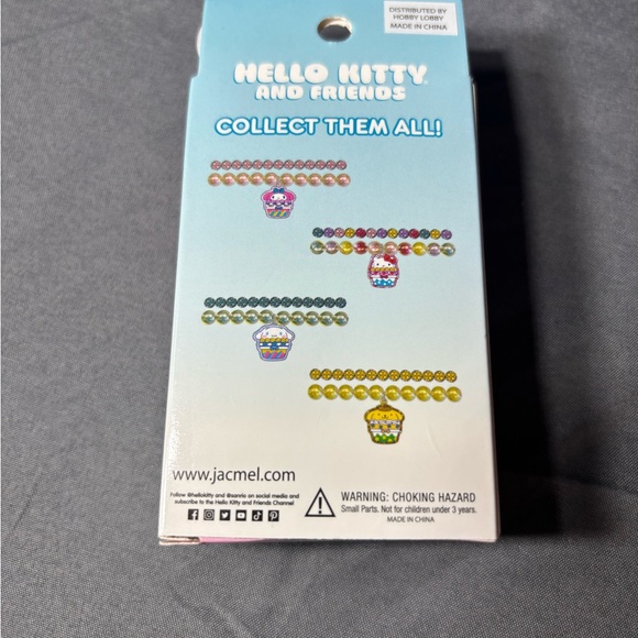 Hello Kitty and Friends Collectible Bracelet Set - Picture 2 of 5